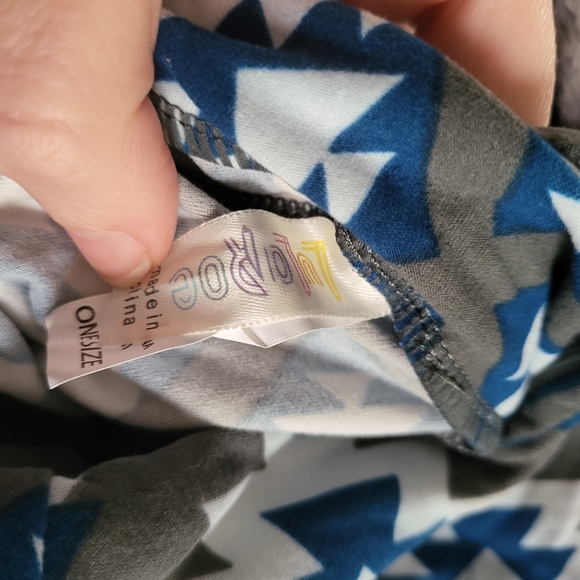 Aztec Patterned Leggings - Picture 2 of 2